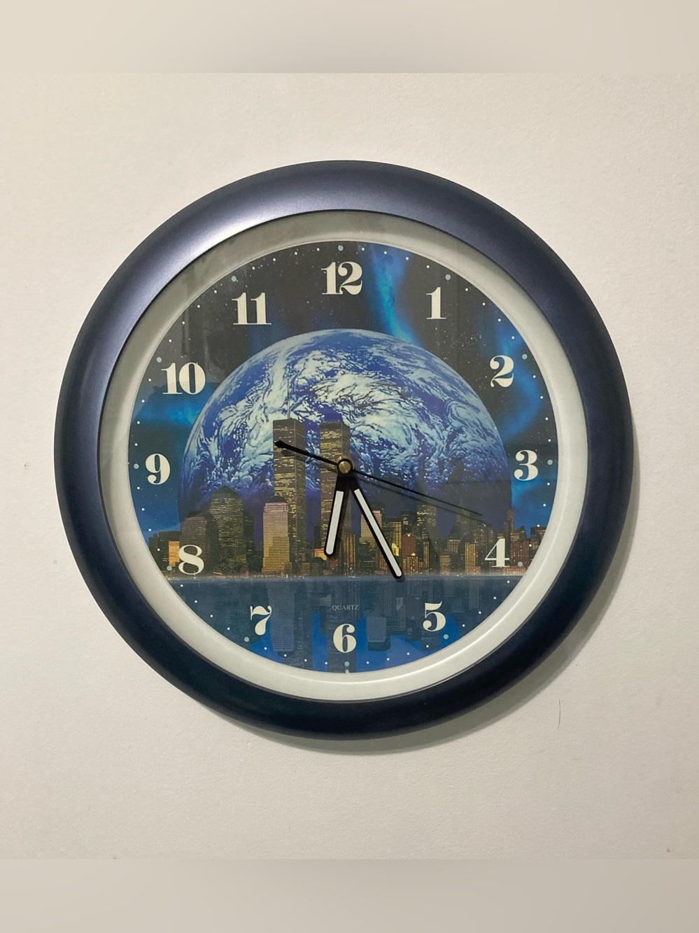 Glow in the Dark Vintage 90s New York Skyline Wall Clock - Quartz - Twin Towers